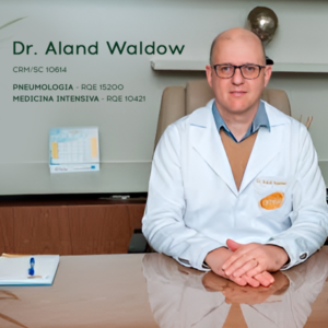Dr. Aland Waldow, médico especialista em pneumologia em Chapecó - SC. Consulta pneumológica, diagnóstico e tratamento de doenças respiratórias e pulmonares.