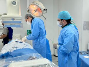 Dr. Fábio Erthal, especialista em eletrofisiologia cardíaca em Niterói RJ, atua na investigação e tratamento de alterações do ritmo cardíaco por meio de avaliação especializada e exames cardiológicos.