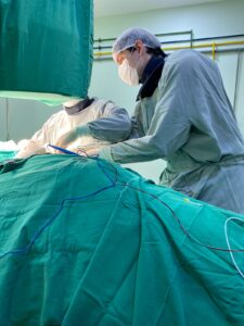 Dr. Fábio Erthal, especialista em eletrofisiologia cardíaca em Niterói RJ, atua na investigação e tratamento de alterações do ritmo cardíaco por meio de avaliação especializada e exames cardiológicos.