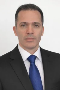 Dr. Alexandre Mello Barotto, urologista em Aracaju SE, especialista no tratamento da hiperplasia prostática benigna, alterações da próstata e sintomas urinários masculinos.