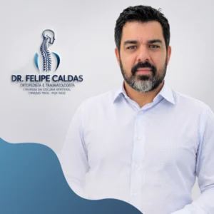 Dr.Felipe Caldas, médico especialista em Ortopedia e Traumatologia em Campo Grande. Atendimento focado no diagnóstico e tratamento de dores nas articulações, lesões esportivas, fraturas, problemas na coluna e cuidados com o sistema musculoesquelético em Mato Grosso do Sul.