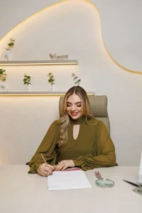 KARISSA AMARAL LOPES Especialista em Mastologia