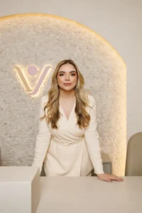 KARISSA AMARAL LOPES Especialista em Mastologia