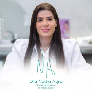 Dra. Nadja Agra, ginecologista e obstetra em Caruaru PE, especialista em saúde da mulher, prevenção, diagnóstico e tratamento de doenças ginecológicas e acompanhamento feminino.