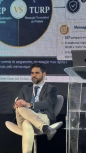 Dr. Leone Koehne, especialista em urologisa em salvador
