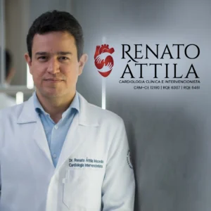 Dr. Renato Áttila Macedo Souza, médico especialista em Cardiologia Intervencionista em Fortaleza. Consultas para diagnóstico e tratamento de doença arterial coronária, angina, hipertensão arterial, arritmias e realização de procedimentos cardiovasculares como cateterismo cardíaco e angioplastia coronariana com implante de stent no Ceará.