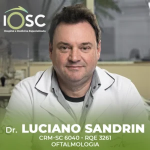 Dr. Luciano Sandrin, médico especialista em oftalmologia em Chapecó - SC. Consulta oftalmológica, exames de vista, diagnóstico e tratamento de doenças oculares.